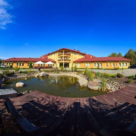 Obok Lasu Hotel Grebiszew Exterior photo